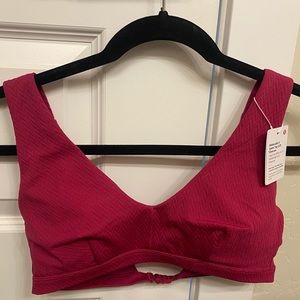 Lululemon Waterslide V Swim Top C/D - Size M - Magenta - NWT